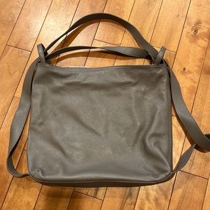 Convertible leather bag by Mgemi